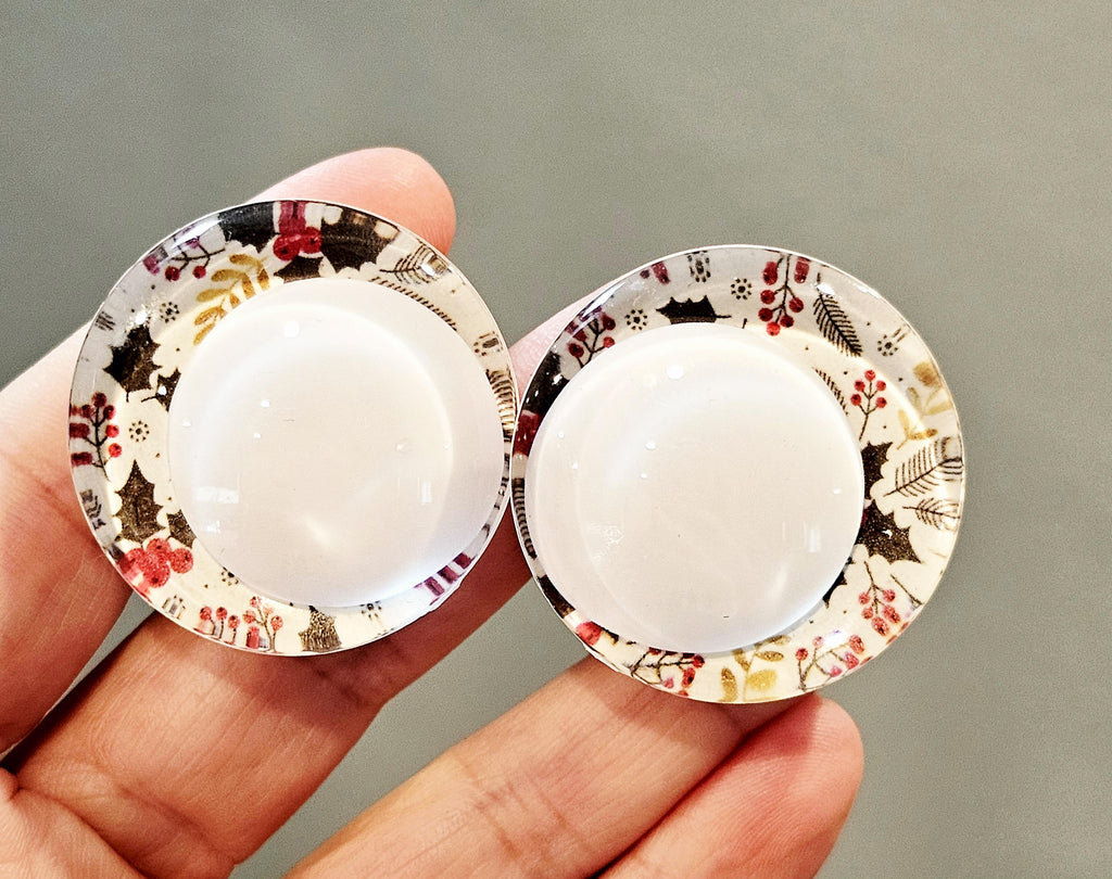 Holly and Berries Off Center Safety Sinker Eyes 16-35mm
